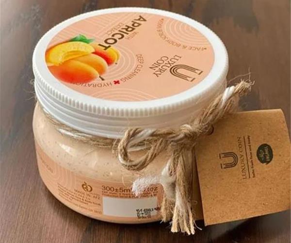 ماسک اسکراب صورت و بدن زردآلو لاکچری کوین